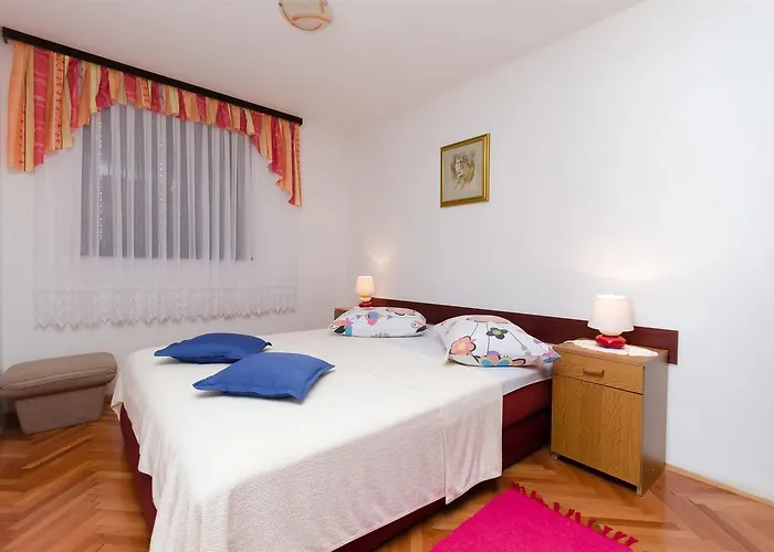 Branka Lejlighed Punat
